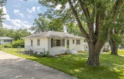 331 N Ellen Street, Cedar Falls, IA 50613