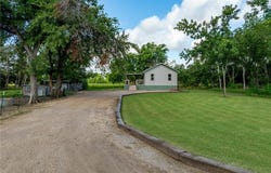 111 S Oak Street, Rosebud, TX 76570