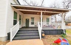 1010 N Howard Street, Palestine, TX 75801