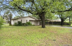 521 4th, Uvalde, TX 78801