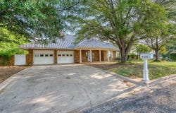 405 E Granite Street, Llano, TX 78643-0000