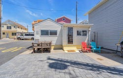 Lavallette, NJ 08735