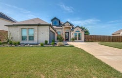 1626 Midlake Drive, Cedar Hill, TX 75104