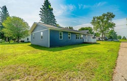 402 E Iowa Street, Elmore, MN 56027