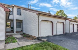 214 Spruce Ct, Raritan Twp., NJ 08822-3102