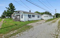 459 NW 3rd Street, Linton, IN 47441