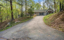392 PASSAGE LN, MCGAHEYSVILLE, VA 22840