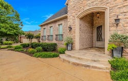914 Amanda, Mansfield, TX 76063