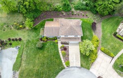 2428 Park Manor Dr, McKeesport, PA 15132