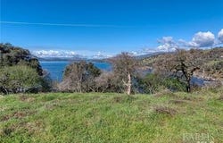 2960 Crestview Drive, Clearlake, CA 95422