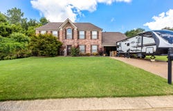 7137 W Arcastle Loop, Southaven, MS 38671