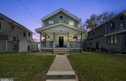 29 W AVON RD, BROOKHAVEN, PA 19015