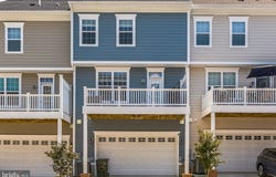 301 BUCKEYE CIRCLE, LA PLATA, MD 20646
