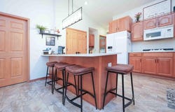 618 Linden Ln, Willard, OH 44890