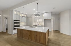 204 TAPATIO DR W, Boerne, TX 78006