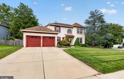 2 DOMINION Drive, MARLTON, NJ 08053