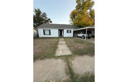 1107 W Cedar St, Coleman, TX 76834