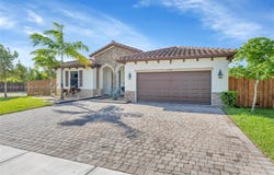2594 SE 2nd St, Homestead, FL 33033