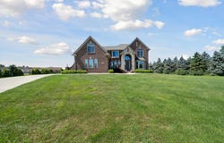 48391 sherwood Drive, Plymouth, MI 48170