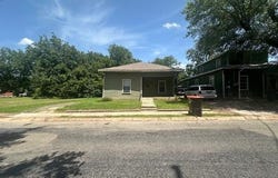 236 2nd Street NE, Paris, TX 75460