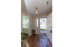 1717 Walnut Lane, Rocky River, OH 44116