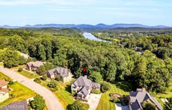 10 Rockingham Rd, Oak Ridge, TN 37830
