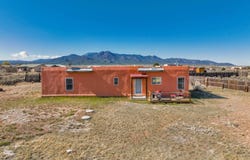 99 Romero W, Ranchos de Taos, NM 87557