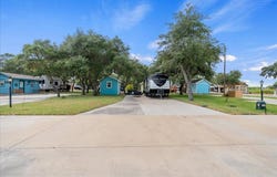 1402 W Corpus Christi St, ROCKPORT, TX 78382