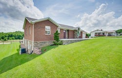 34304 Stagecoach Rd, Glade Spring, VA 24340
