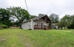 203 North Texas Street, Madisonville, TX 77864