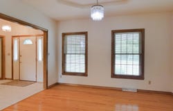 125 E WAYFARER Lane, APPLETON, WI 54913