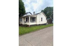1218 Kaderly Street NW, New Philadelphia, OH 44663