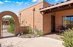 1618 W Calle Hacienda, Green Valley, AZ 85622