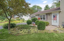 12 Jean Place, Guilderland, NY 12303