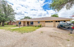 606 Nichols St, Rowena, TX 76875