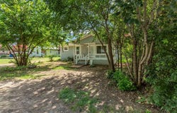 110 N Hillside Street, Red Oak, TX 75154