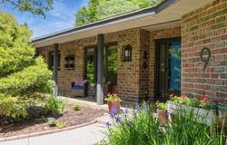 9 Penn Cir, IowaCity, IA 52245