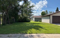 401 Central Ave, New Rockford, ND 58356