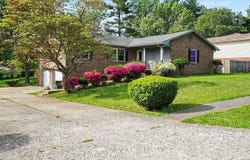 1560 Redbud Circle, Radcliff, KY 40160