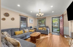 6879 N Lafayette Street, Dearborn Heights, MI 48127