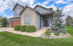823 155th Circle, Basehor, KS 66007