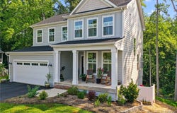 537  Middle Gate, Irvington, VA 22480