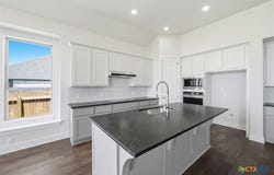 255 White Oak, Castroville, TX 78009