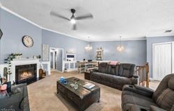 6 Amethyst Way, Franklin Twp., NJ 08823-1624