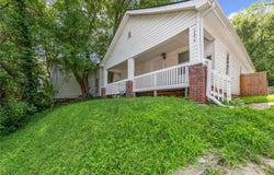 1426 N 3rd Street, St Joseph, MO 64505