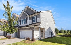 4545 Bishops Lane, Oakwood, GA 30566