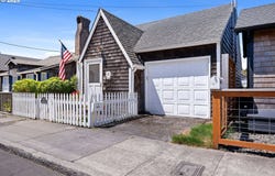 914 N FRANKLIN ST, Seaside, OR 97138
