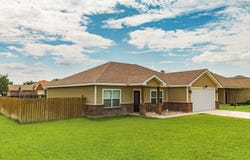 68 Sunday Ct, Uvalde, TX 78801