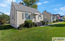 55 Eiseman Avenue, Piscataway, NJ 08854