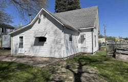 1701 Court Avenue, Chariton, IA 50049